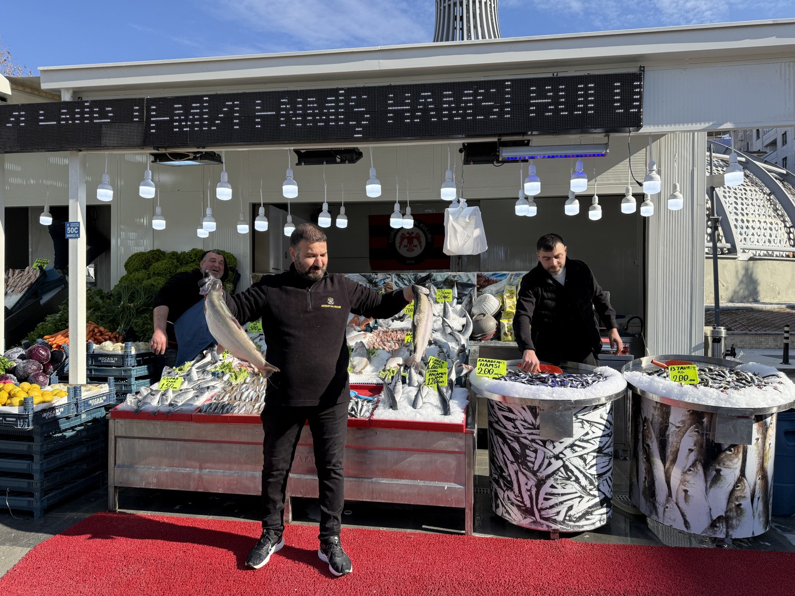 BALIKÇILAR YENİ YERİNDE!